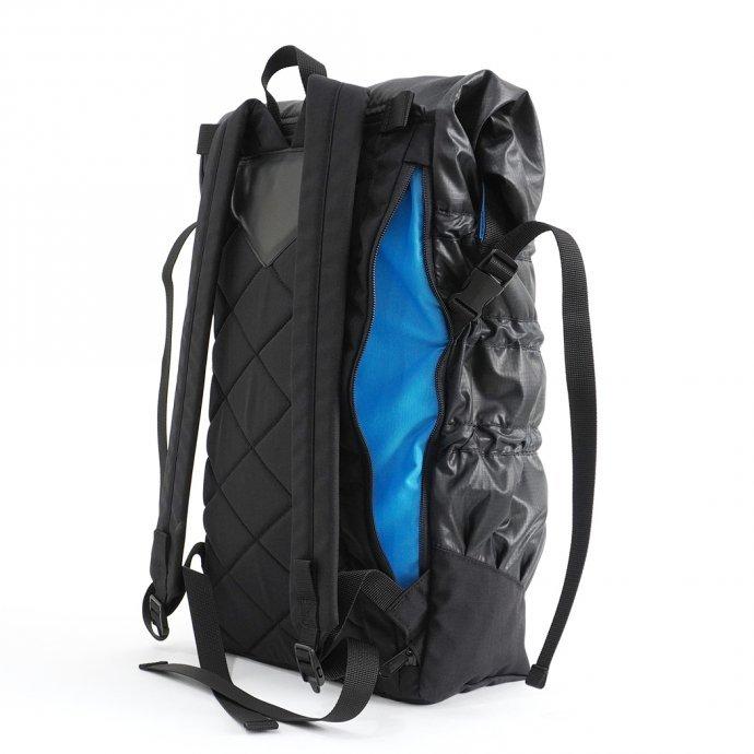 BRAASI INDUSTRY（ブラアシィインダストリー） / リュック メンズ 大きい 大容量 防水 MIKA - 22L Black 耐水ロールトップバックパック ブラッ… |  | 03