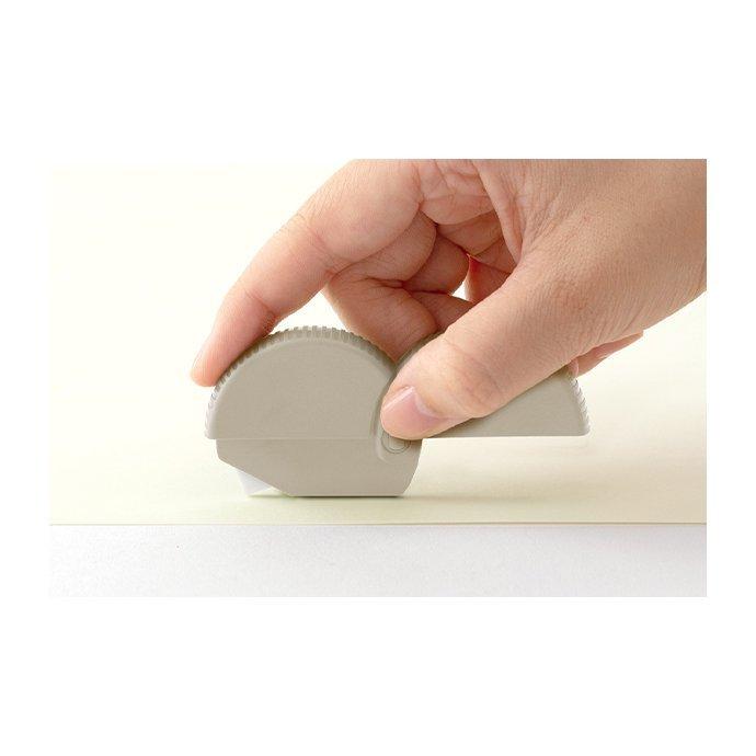 MIDORI  ダンボールカッター ベージュ ミドリ デザインフィル 段ボール 開封用 ミニ カッター  カッターナイフ 文房具 玄関 ドア 磁石 くっつく強力マグネット… | MIDORI（文具） | 04