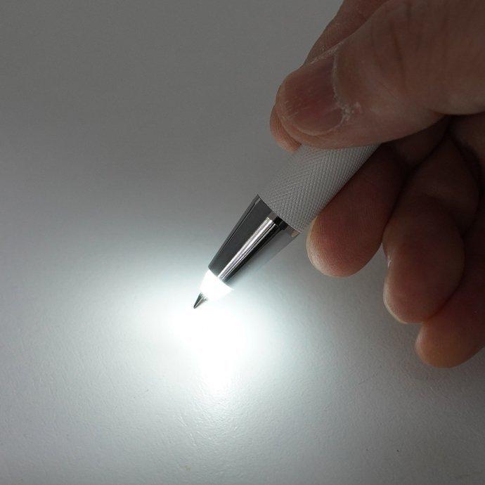 ZEBRA / ライトライトα 油性ボールペン 0.7mm プチギフト プレゼント お祝い 贈り物 ポイント 消化 買いまわり | ZEBRA | 03