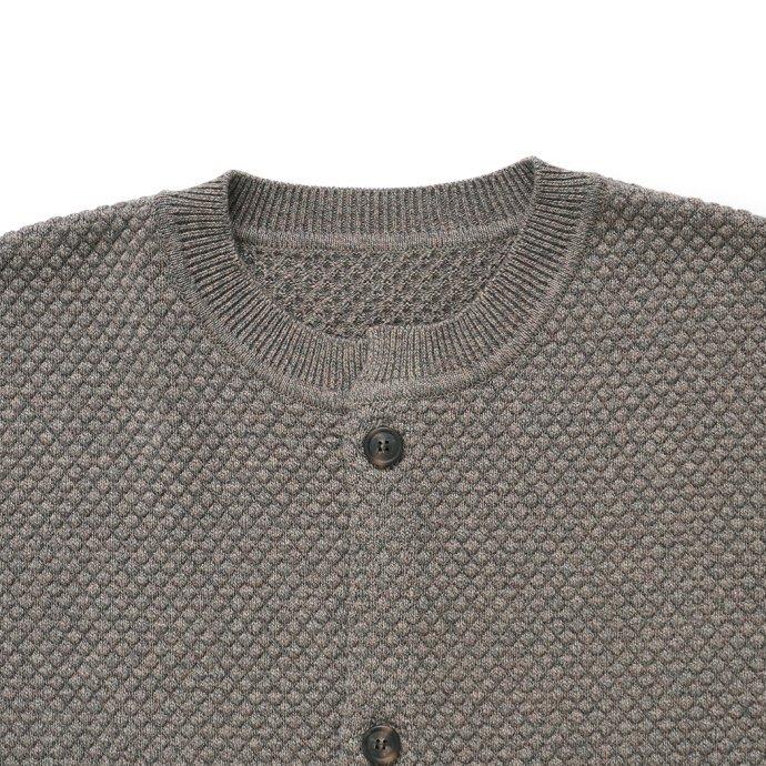 crepuscule クレプスキュール 2201-008 Popcorn Crewneck Cardigan - Khaki ポップコーンニットカーディガン カーキ メンズ トップス | crepuscule | 03