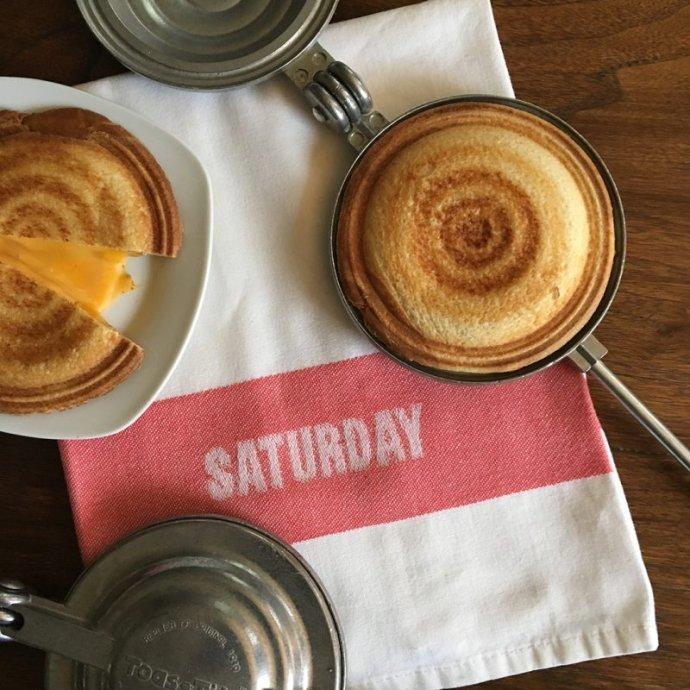 Toas-Tite Pie Iron トースタイト パイアイアン ホットサンド メーカー アウトドア キャンプ 焚き火 炭火 ガスコンロ グリル 1949年復刻モデル キッチン イン… |  | 05