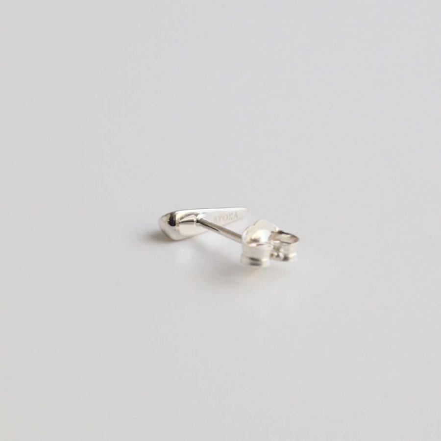 BYOKA（ビョーカ）/ E2303 TRIGONAL PIERCE M ピアス (片耳タイプ) - シルバー | BYOKA | 01