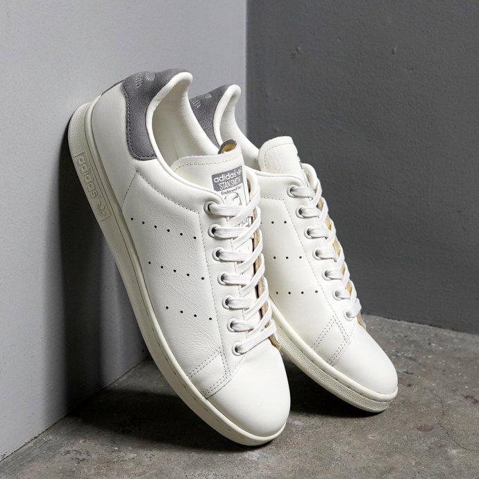 adidas / STAN SMITH アディダス スタンスミス コアホワイト/オフホワイト/パントーン GY0028 メンズ  限定 スニーカー ポイント 消化 | adidas Originals | 01