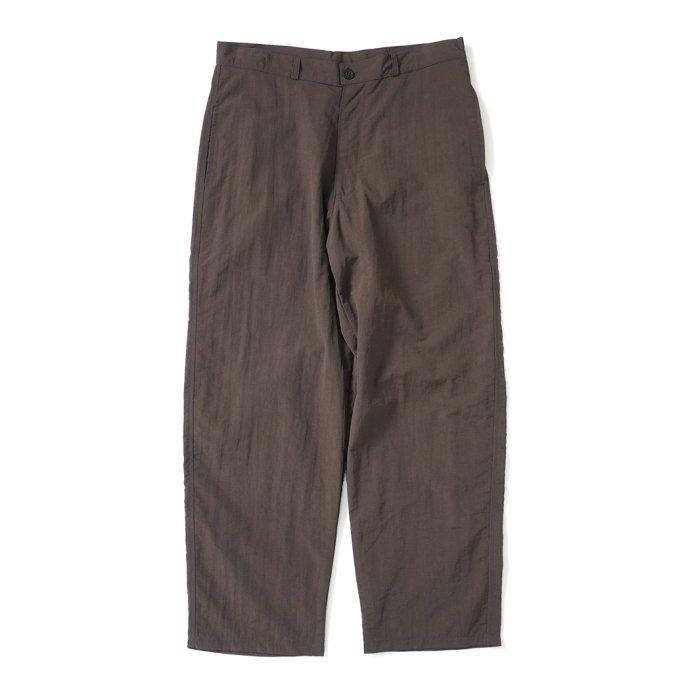 SMOKE T ONE / SHELLED NYLON TROUSERS - Brown ナイロントラウザーズ ブラウン | 