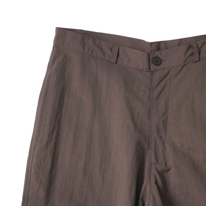 SMOKE T ONE / SHELLED NYLON TROUSERS - Brown ナイロントラウザーズ ブラウン |  | 02