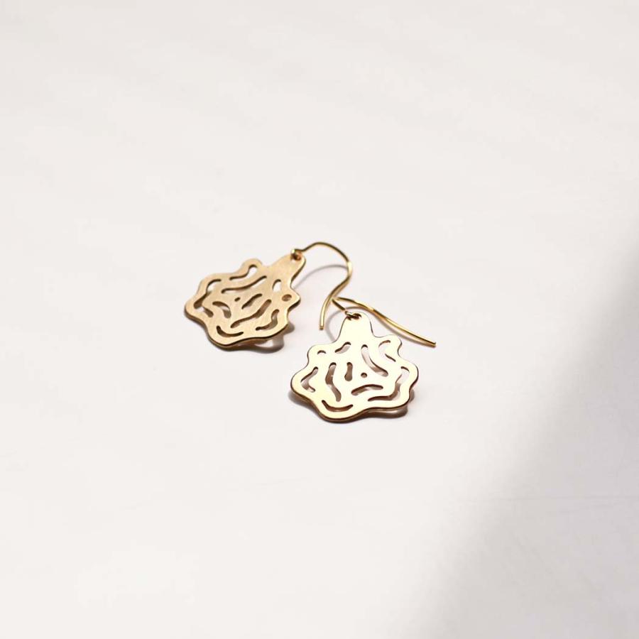 mnoi（ムノイ） / brass earrrings ピアス / イヤリング - rose 母の日 | 