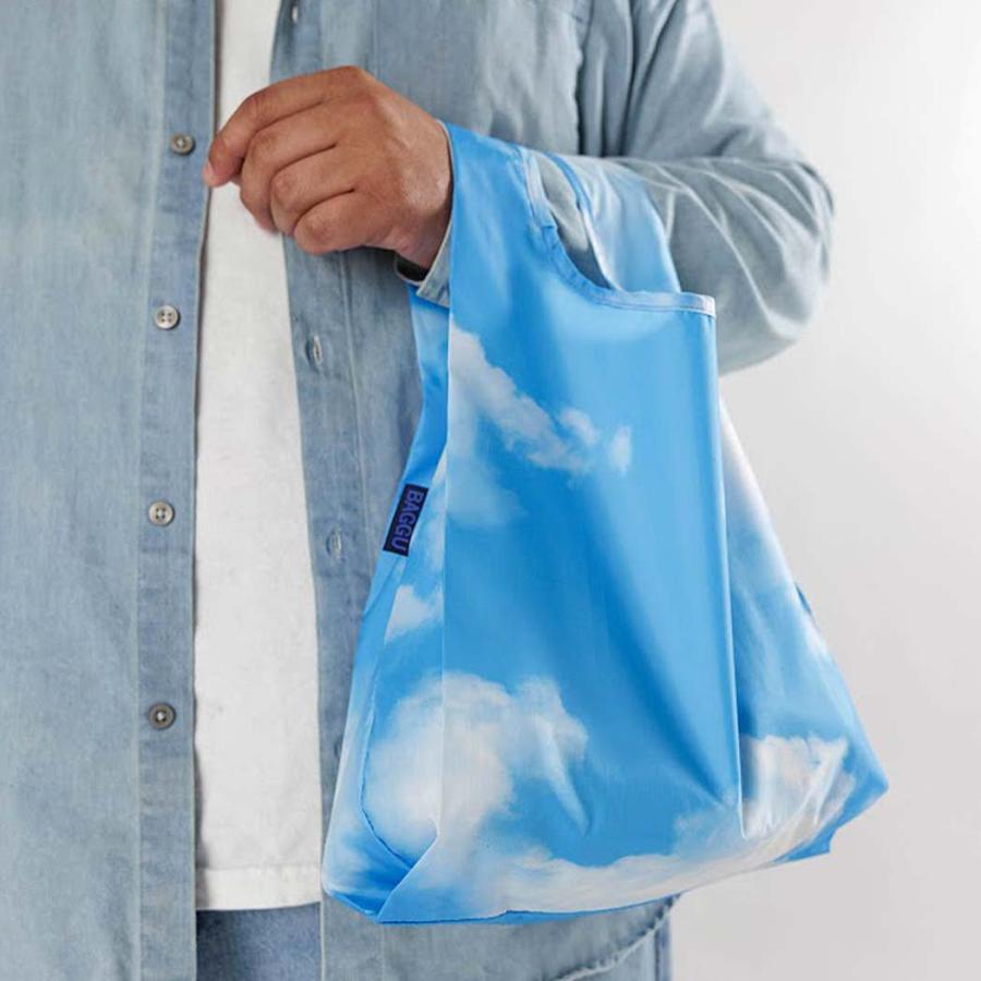 BAGGU バグー エコバッグ BABY リサイクル ポリエステル クラウド 2023年 新色 青 空 雲 ベビー 洗濯可能 折り畳み コンパクト 軽量 ミニ コンビニ レジ袋型 … | BAGGU | 02