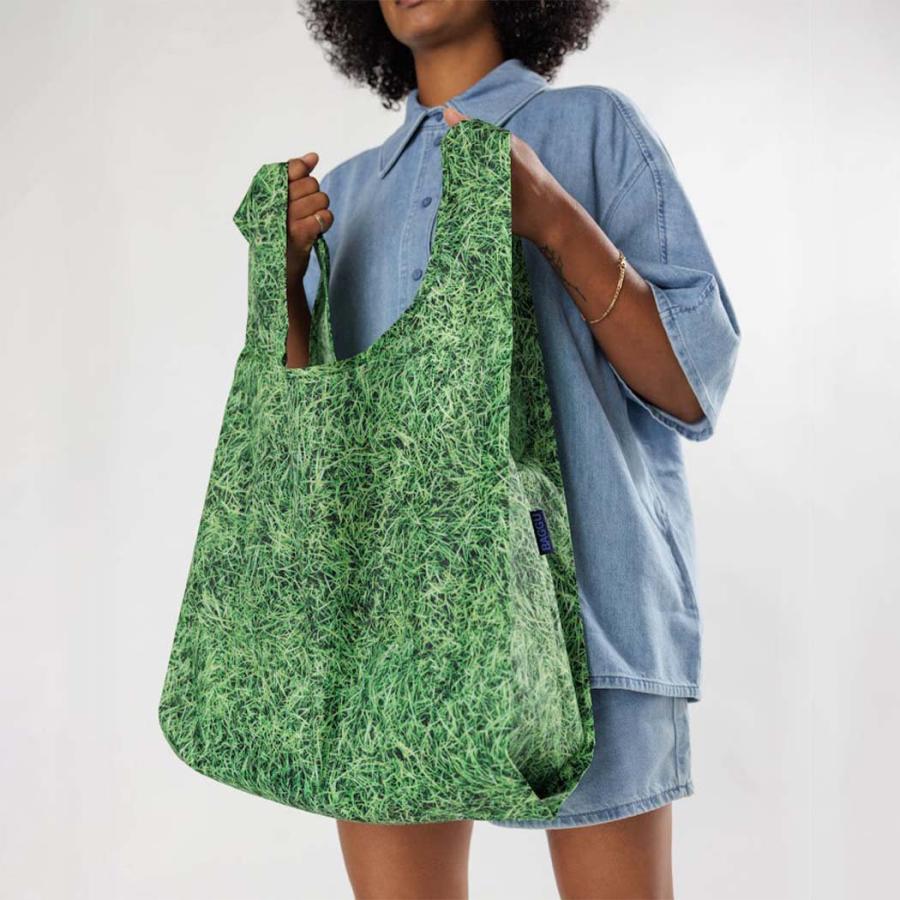 BAGGU バグー エコバッグ STANDARD リサイクル ポリエステル グラス 2023年 新色 緑 グリーン 芝生 洗濯可能 折り畳み コンパクト 軽量 大容量 ショルダー レ… | green | 02