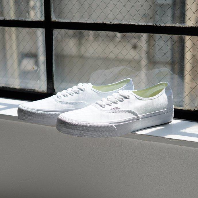 VANS ヴァンズ Authentic VR3 - Pop Block White VN0005UDTBD オーセンティックVR3 ホワイト 国内正規取扱店 海外モデル USA企画 プチギフト プレゼント お祝…｜ehs｜03