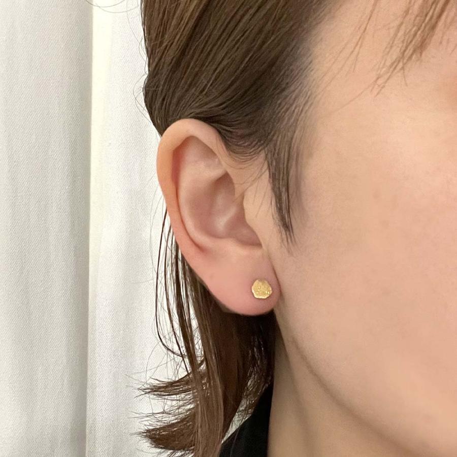 イロンデールエペパン hirondelle et pepin k18 hp-23fw-682 Bonne chance ピアス (片耳タイプ) 18金 新作 スタッドピアス キャッチ式 華奢 ゴールド 幸運 モ… | hirondelle | 05