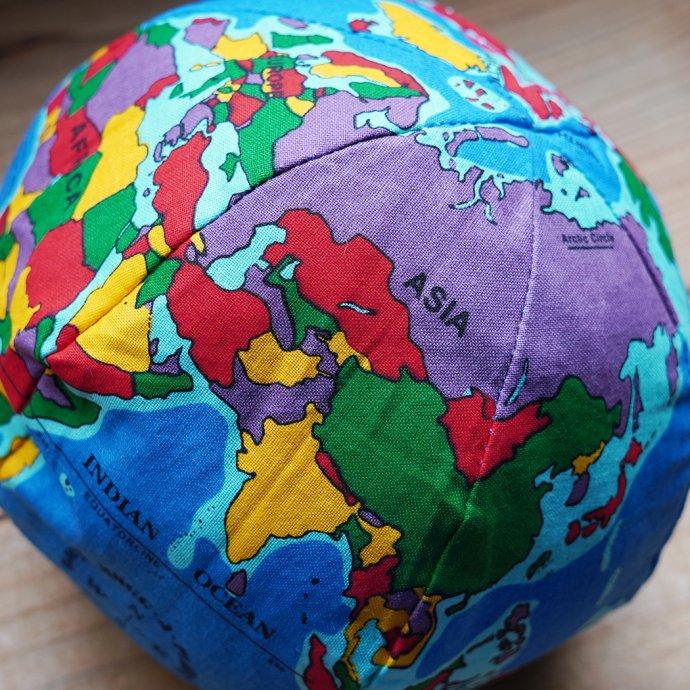ペーパースカイ 地球儀クッション ミニ PAPERSKY Cushion Globe Mini アメリカ製 | PAPERSKY | 03