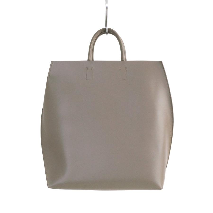 COURTNEY ORLA (コートニーオーラ) / COURTNEY ORLA (コートニーオーラ) / SLOPE TOTE l - トープ スムースレザー SLO23FCL011004TPE トートバッグ A4 グレー … | COURTNEY ORLA