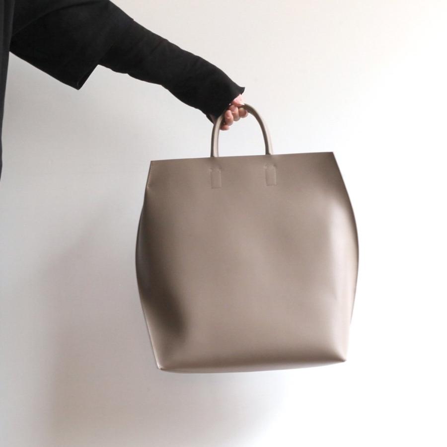 COURTNEY ORLA (コートニーオーラ) / COURTNEY ORLA (コートニーオーラ) / SLOPE TOTE l - トープ スムースレザー SLO23FCL011004TPE トートバッグ A4 グレー … | COURTNEY ORLA | 09