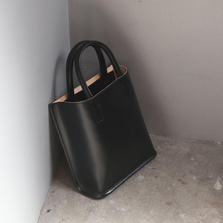 COURTNEY ORLA (コートニーオーラ) / CURVE TOTE s - ブラック/アイボリー CRV22FPV014001BK/IVR トートバッグ  黒 ブラック アイボリー バイカラー シンプル … | COURTNEY ORLA | 01