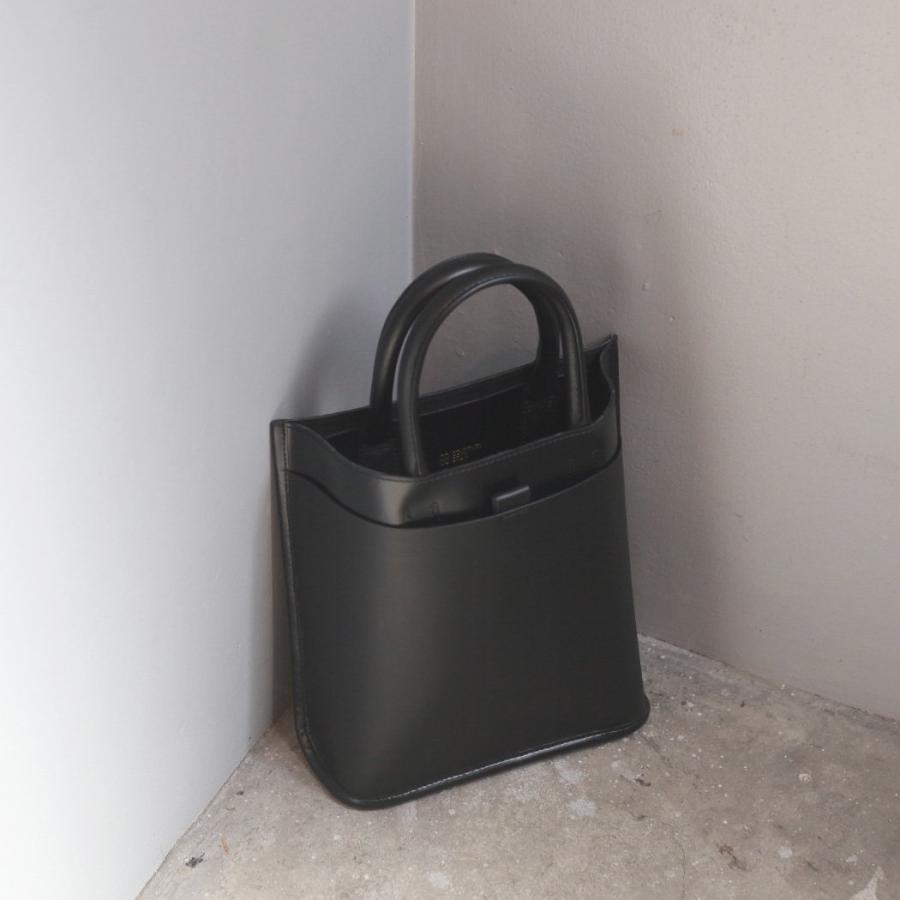 COURTNEY ORLA (コートニーオーラ) / CURVE POCKET TOTE s - ブラック/ブラック CRP23FPV017002BK/BK トートバッグ  黒 ブラック シンプル 無地 鞄 バッグ シ… | COURTNEY ORLA | 05