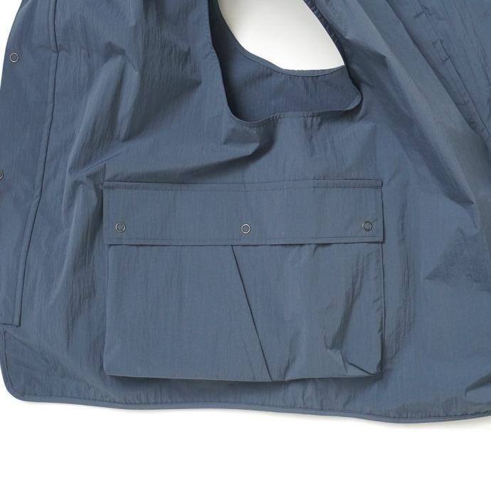 STILL BY HAND スティルバイハンド / VE02241 - BLUE GREY ナイロン ラージポケットベスト | STILL BY HAND | 05