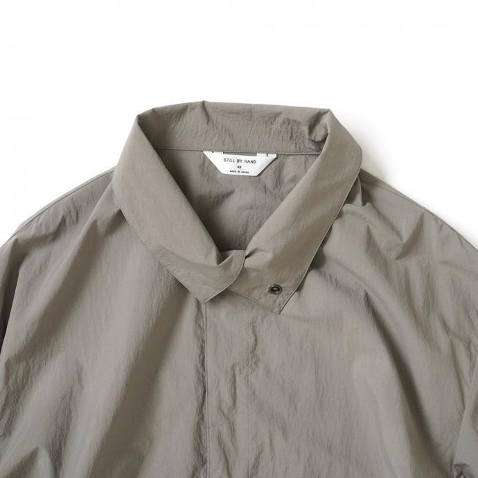 STILL BY HAND スティルバイハンド / BL07243 - KHAKI BEIGE ナイロン プルオーバージャケット | STILL BY HAND | 06