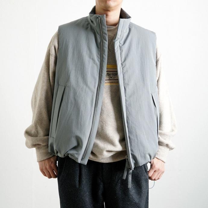 STILL BY HAND スティルバイハンド / VE01243 - BLUE GREY スタンドカラー シンサレート パデッドベスト | STILL BY HAND | 08