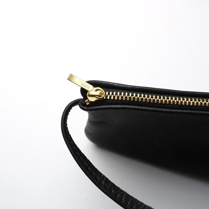 MOONSHINE LEATHER COMPANY / 6" Zippered Pouch w/52" Leather Code - Black ムーンシャインレザー ショルダーポーチ ブラック アメリカ製 Made in USA |  | 04