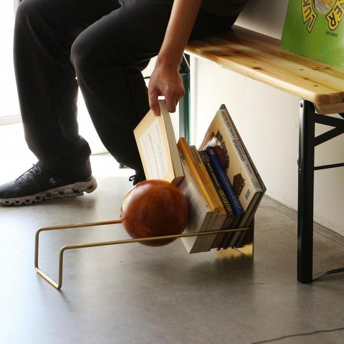 スロープブックエンド ゴールド HERE by DETAIL / Slope Bookend - Gold | DETAIL | 04