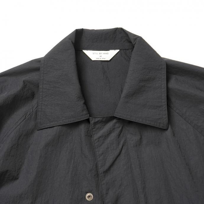 STILL BY HAND スティルバイハンド / CO01253 - INK BLACK ナイロン ハーフコート | STILL BY HAND | 02