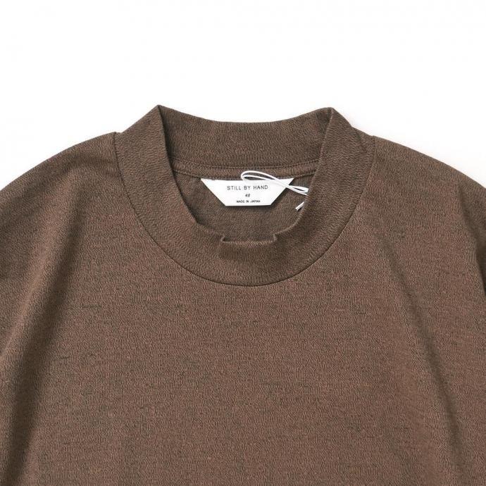 STILL BY HAND スティルバイハンド / CS06253 - DUSTY BROWN ミックスカラー ハイネックTシャツ | STILL BY HAND | 02