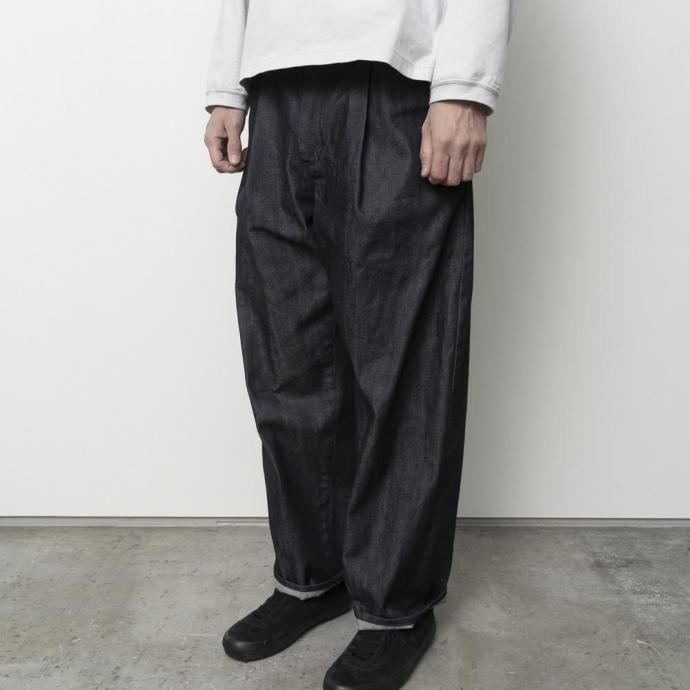 STILL BY HAND スティルバイハンド / DN01253 - NAVY ディープタック ワイドデニムパンツ | STILL BY HAND | 07