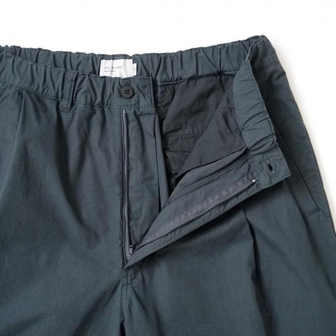 STILL BY HAND スティルバイハンド / PT02253 - BLUE CHARCOAL ガーメントダイ ディープタックパンツ | STILL BY HAND | 04