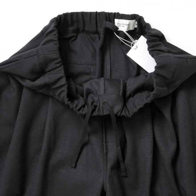 STILL BY HAND スティルバイハンド / CS04253 - CHARCOAL ウールジャージー 2タックパンツ チャコール | STILL BY HAND | 04