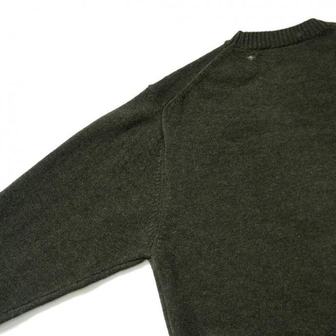 STILL BY HAND スティルバイハンド / KN01253 - KHAKI GREEN パンチドシェットランドセーター | STILL BY HAND | 05