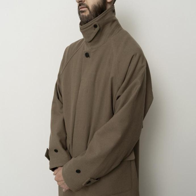 STILL BY HAND スティルバイハンド / CO03253 - KHAKI BEIGE ウール／ナイロン バルカラーコート | STILL BY HAND | 09