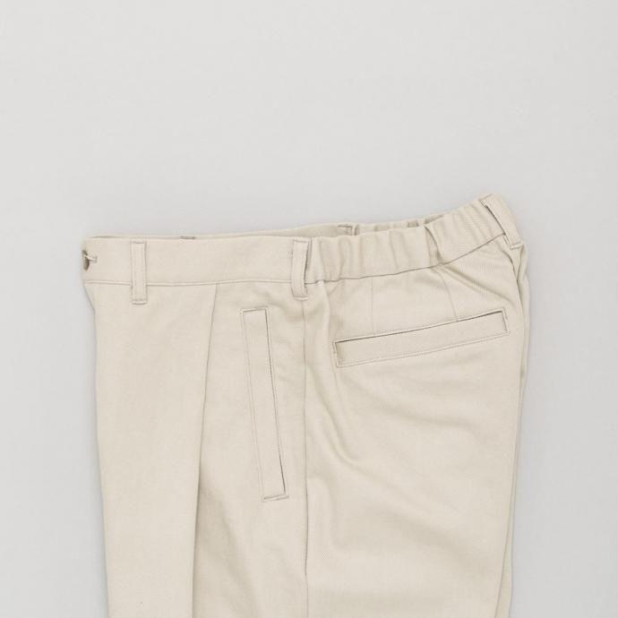 STILL BY HAND スティルバイハンド / PT07254 - LIGHT BEIGE ツイル テーパードパンツ | STILL BY HAND | 02