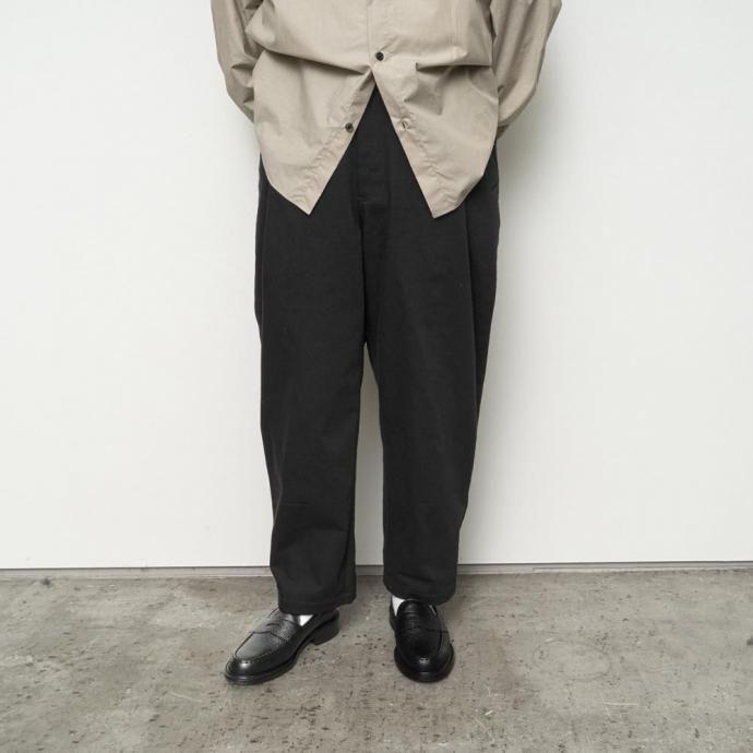 STILL BY HAND スティルバイハンド / PT07254 - LIGHT BEIGE ツイル テーパードパンツ | STILL BY HAND | 04
