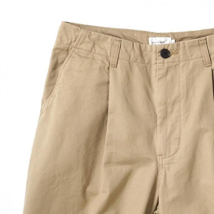 STILL BY HAND スティルバイハンド / PT02261 - BEIGE ワンタック セルビッジチノ Selvedge 1 pleat pants | STILL BY HAND | 02