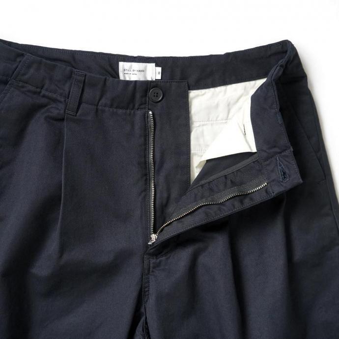 STILL BY HAND スティルバイハンド / PT02261 - BLACK NAVY ワンタック セルビッジチノ Selvedge 1 pleat pants | STILL BY HAND | 05