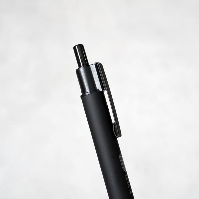 ZEBRA / X-701 ゼブラ 加圧式油性ボールペン 0.7mm 日本未発売・逆輸入モデル ブラック | ZEBRA | 06