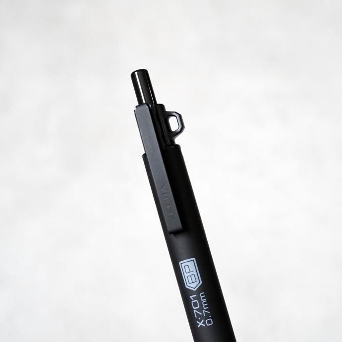 ZEBRA / X-701 ゼブラ 加圧式油性ボールペン 0.7mm 日本未発売・逆輸入モデル ブラック | ZEBRA | 07