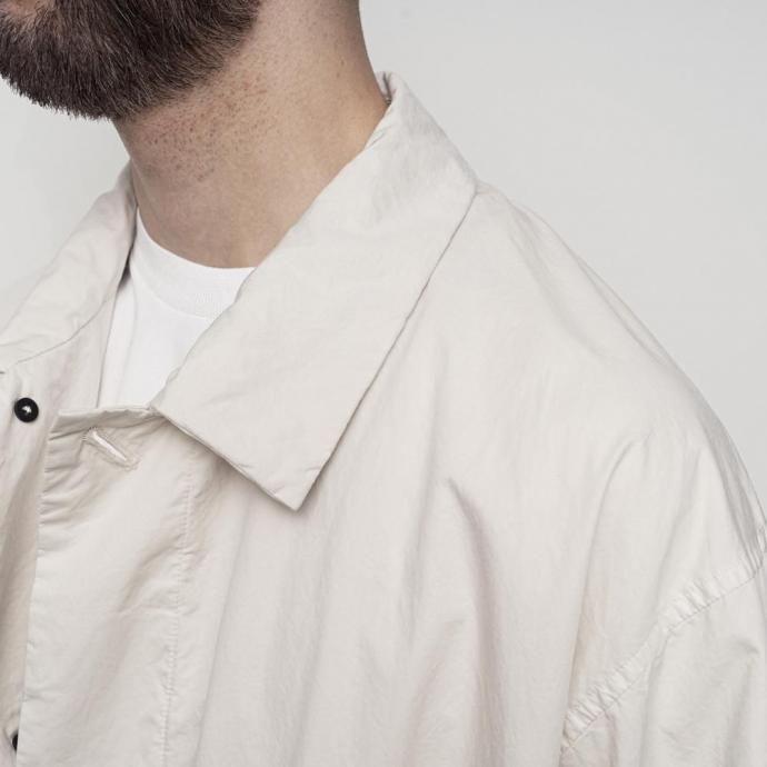 STILL BY HAND スティルバイハンド / CO04261 - ECRU 製品染め ハーフコート Garment-dye half coat | STILL BY HAND | 09