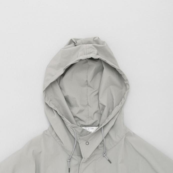 STILL BY HAND スティルバイハンド / CO03261 - ICE GREY フーデッド ナイロンコート Hooded nylon coat | STILL BY HAND | 01