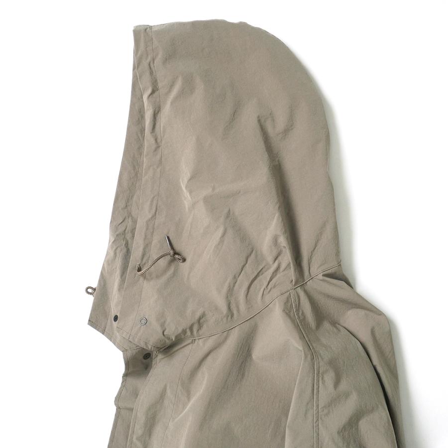 STILL BY HAND スティルバイハンド / CO03261 - KHAKI フーデッド ナイロンコート Hooded nylon coat | STILL BY HAND | 04