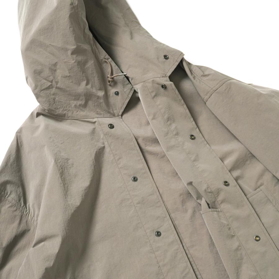 STILL BY HAND スティルバイハンド / CO03261 - KHAKI フーデッド ナイロンコート Hooded nylon coat | STILL BY HAND | 06