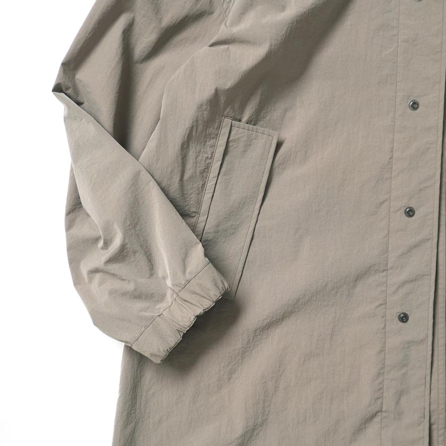 STILL BY HAND スティルバイハンド / CO03261 - KHAKI フーデッド ナイロンコート Hooded nylon coat | STILL BY HAND | 05