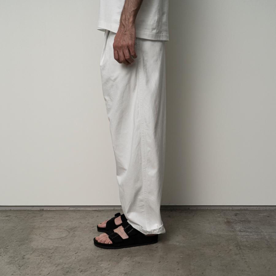 STILL BY HAND スティルバイハンド / DN03261 - ASH WHITE 11.5オンス ディープタック デニムパンツ 11.5oz deep tuck denim pants | STILL BY HAND | 06