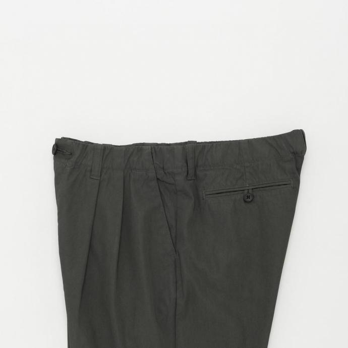 STILL BY HAND スティルバイハンド / PT01261 - INK BLACK ガーメントダイ 2タックパンツ Garment-dye 2 pleat pants | STILL BY HAND | 02