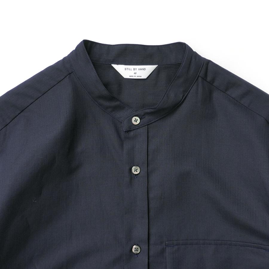 STILL BY HAND スティルバイハンド / SH09261 - NAVY STRIPE コットン／ラミー バンドカラーシャツ Cotton/ramie band collar shirt | STILL BY HAND | 02