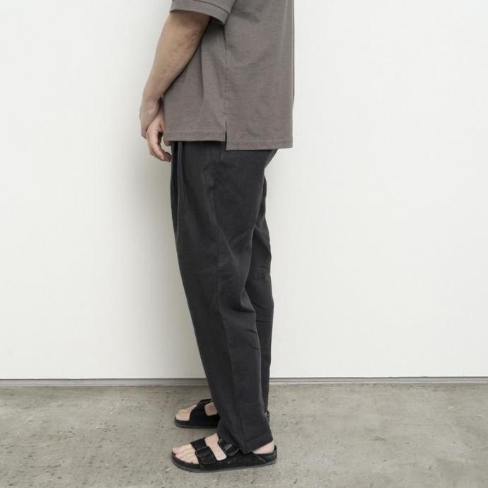 STILL BY HAND スティルバイハンド / PT02262 - TAUPE リネン ディープタックパンツ | STILL BY HAND | 06