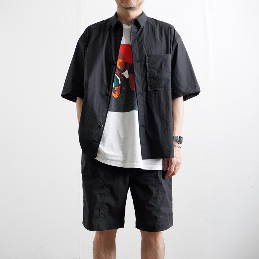 STILL BY HAND スティルバイハンド / SH02262 - CHARCOAL ナイロン／ポリウレタン 半袖シャツ | STILL BY HAND | 07