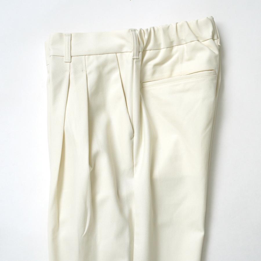 STILL BY HAND スティルバイハンド / PT05263 - IVORY コットンツイル ディープタックパンツ Deep tuck pressed pants | STILL BY HAND | 03