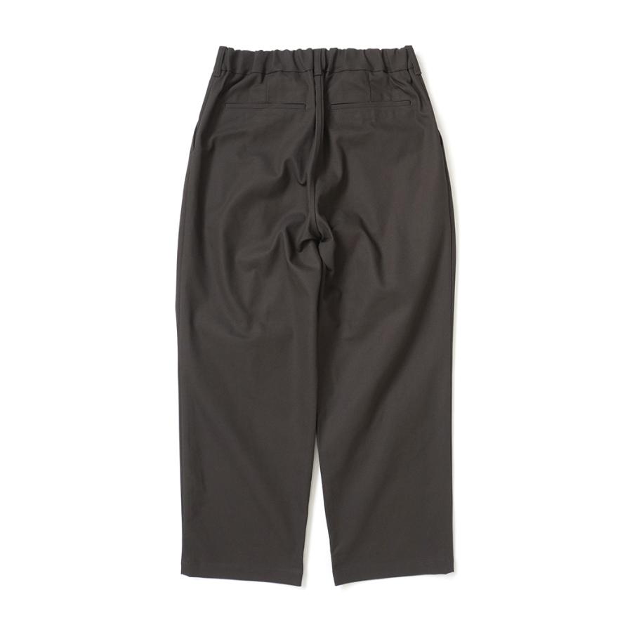 STILL BY HAND スティルバイハンド / PT05263 - DARK BROWN コットンツイル ディープタックパンツ Deep tuck pressed pants | STILL BY HAND | 01