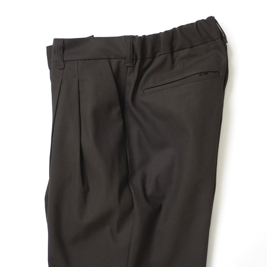 STILL BY HAND スティルバイハンド / PT05263 - DARK BROWN コットンツイル ディープタックパンツ Deep tuck pressed pants | STILL BY HAND | 03